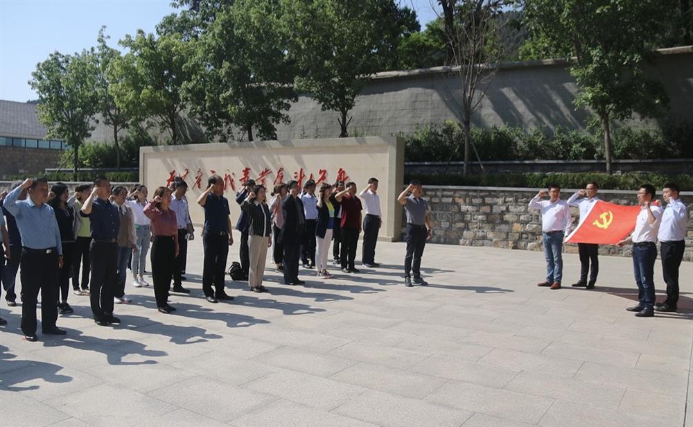 “传承红色基因，汲取奋斗力量” Beat365唯一官方网站到大峰山党性教育基地开展党史学习教育现场教学