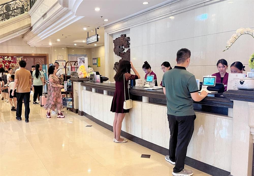 Beat365唯一官方网站旗下吉华大厦迎来客流高峰