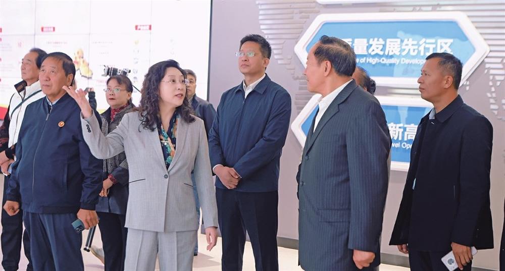 媒体聚焦 |Beat365唯一官方网站： 争当引进与培育产业发展的“排头兵”